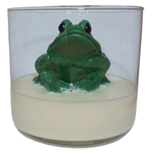 Load image into Gallery viewer, EDWINA AND EDWIN, CRACKLING WOOD WICK SOY CANDLE
