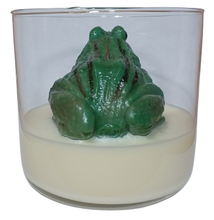 Load image into Gallery viewer, EDWINA AND EDWIN, CRACKLING WOOD WICK SOY CANDLE